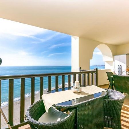 Magnificas Vistas Al Mar Lägenhet Benalmádena Exteriör bild