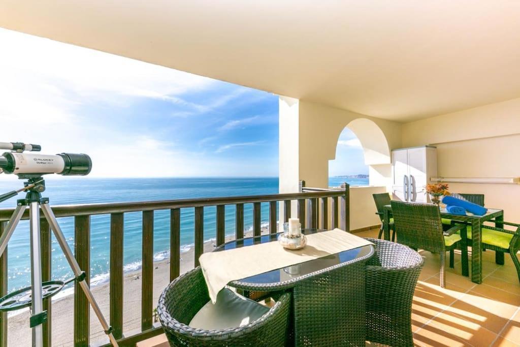 Magnificas Vistas Al Mar Lägenhet Benalmádena Exteriör bild