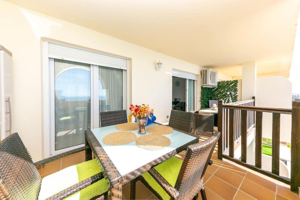 Magnificas Vistas Al Mar Lägenhet Benalmádena Exteriör bild