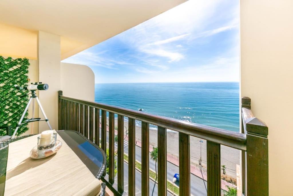 Magnificas Vistas Al Mar Lägenhet Benalmádena Exteriör bild